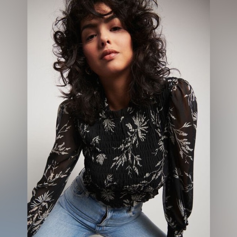 Dynamite Black Floral Print Smocked Long Sleeve Blouse